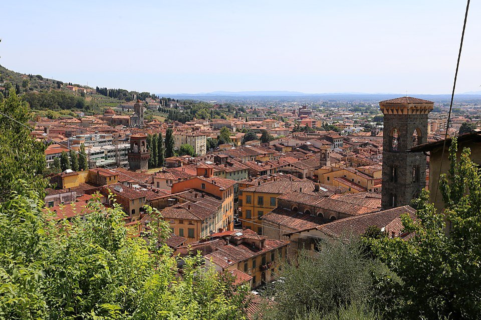 Panoramic view of the Pescia