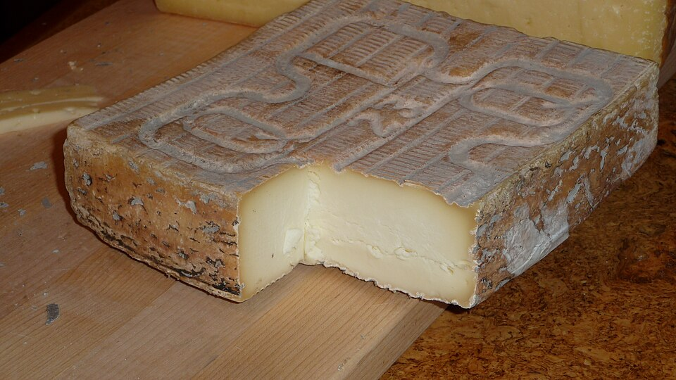 1. Taleggio, Cow milk cheeses